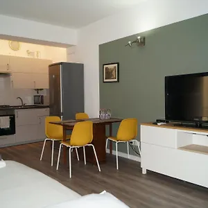https://house-naviglio-uno.italymilanhotels.net